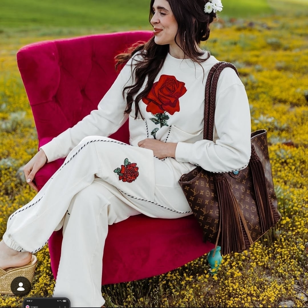 Rodeo Quincy Rare Floral Embroidered Cream Sweater